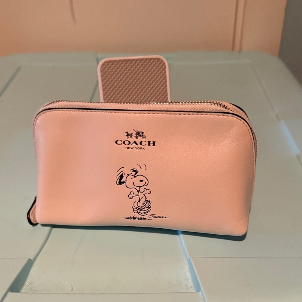Coach white Snoopy Zip Cosmetic Pouch